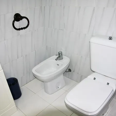 Piso Cunchas 3º アパート